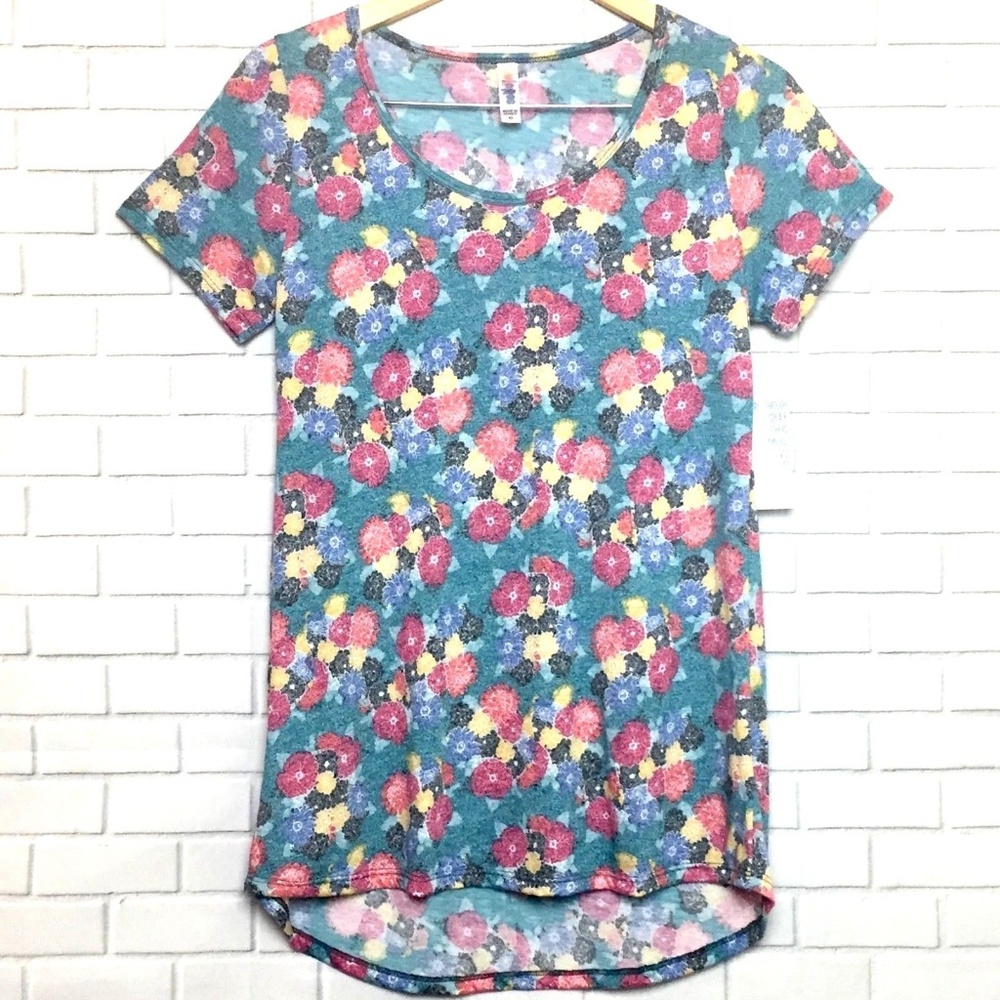 🐝LulaRoe Classic Tee Blue Floral Short Sleeve XS